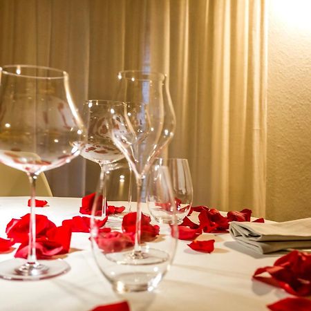 Locanda Del Feudo Suite & Restaurant Кастельветро-ди-Модена Экстерьер фото